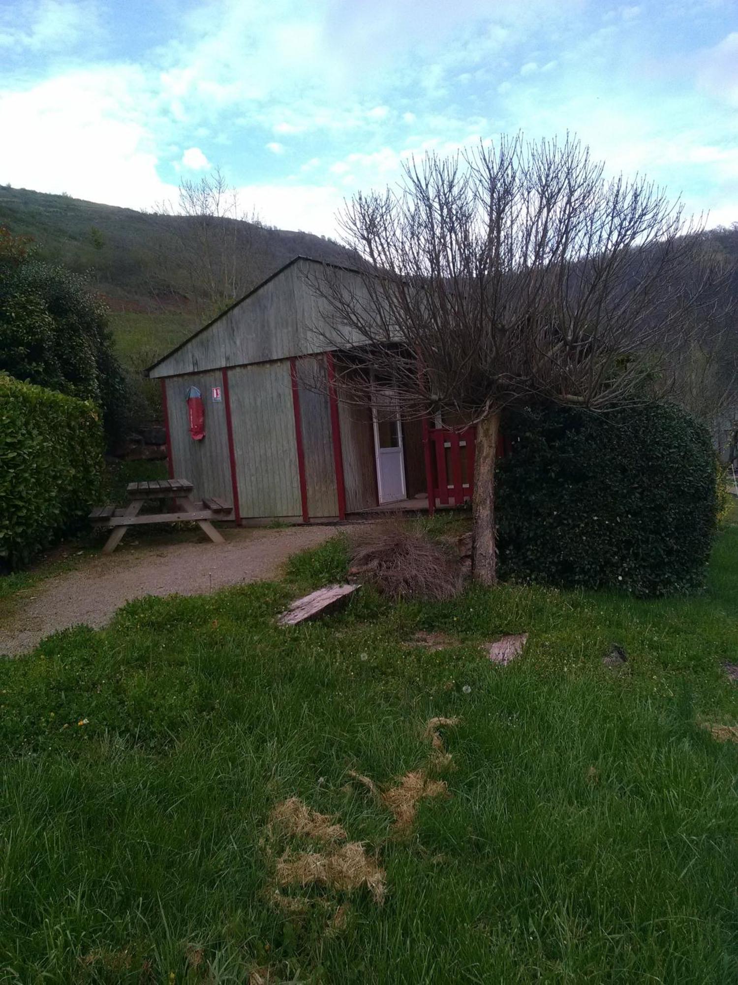 La Fregiere Chalets Clairvaux-d'Aveyron المظهر الخارجي الصورة